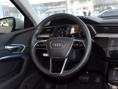 Фото Audi e-tron , фото салона