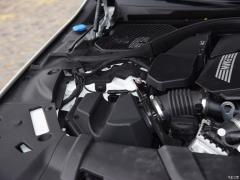 Обновленный спортивный костюм 750Li xDrive V8 M 2019 года 2019 facelifted 750Li xDrive V8 M sports suit Фото 10 из 81