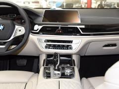Фейслифтинг 750Li xDrive V8 2019 года в роскошном пакете 2019 facelift 750Li xDrive V8 luxury package Фото 3 из 42